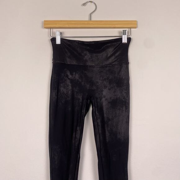 SPANX Faux Leather Leggings in Black Small - Picture 3 of 7